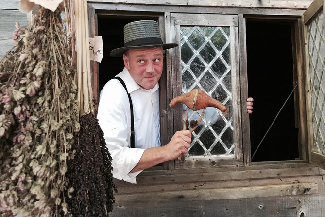 2.5-Hour Salem History & Sightseeing Guided Walking Tour - How Kenneth keeps it lively: facts, questions, and small extras