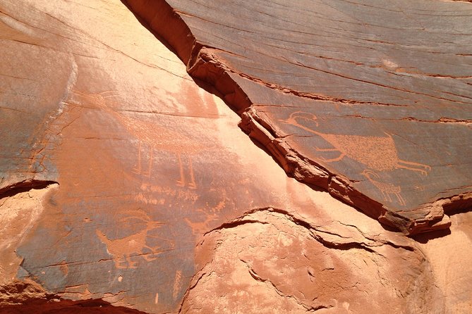 2.5 Hours of Monument Valley's Backcountry 4×4 Tour - Meet at The View Hotel: Getting Seated and Timing Your Hour