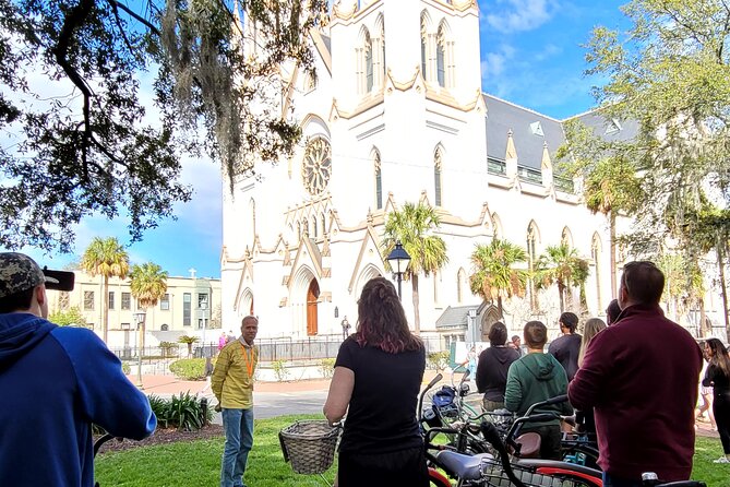 2-Hour Explore Savannah Bike Tour - Monterey Square: The Midnight Mystery Moment