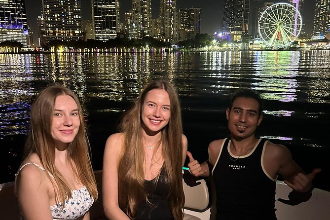 2 hrs Miami Private Boat Tour with Cooler, Ice, Bluetooth Stereo - A private 2-hour Miami night cruise with cooler-ice and Bluetooth-ready fun