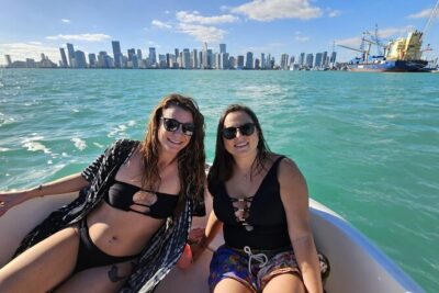2 hrs Miami Private Boat Tour with Cooler, Ice, Bluetooth Stereo - The route: celebrity homes, Downtown views, Bayside, the port, and the Venetian Causeway