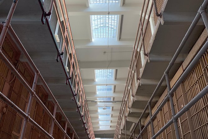 Alcatraz Visit with Night Option and SF Bay Cruise - Crowds, sound, and how to get the best seat