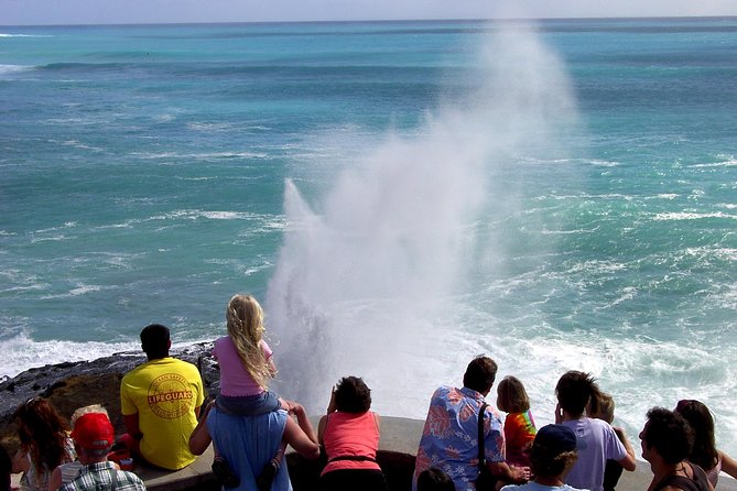 All Inclusive Ultimate Circle Island Tour, Waimea Falls & Lunch - Makapuu area and Waimanalo: mythology, lighthouse history, and coastline texture