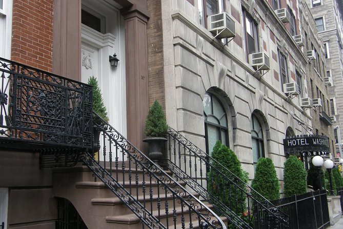 Artistic, Alternative Greenwich Village Walking Tour - Seeing the architecture and TV-world overlaps