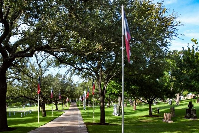 Austin and Hill Country Sightseeing Tour - Zilker and Barton Springs area: cool-off Austin basics on a tight schedule