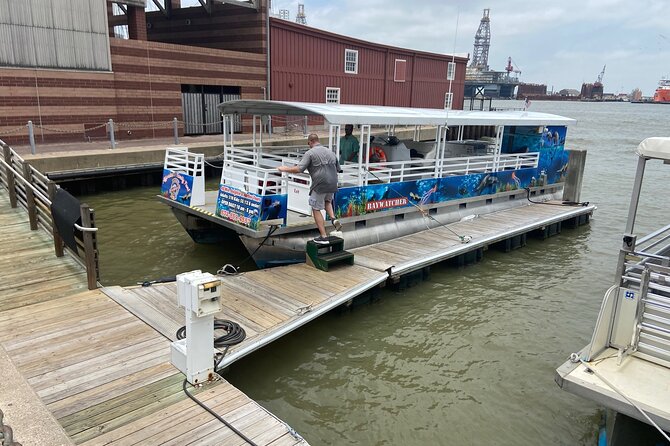 Baywatch Dolphin Tours – Pier 21 Galveston - Finding the dock near Harbor House and the Strand