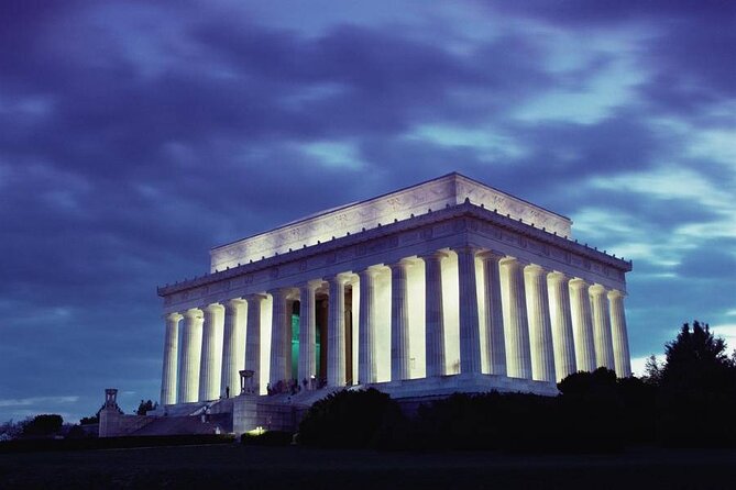 Big Bus DC: Monuments & Memorials Night Tour by Open-top Bus - Comfort tips: cold upper deck, rain, and what you can bring