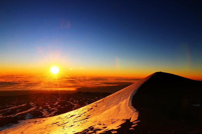 Big Island: Mauna Kea Summit Tour with Free Night Star Photo - The 4x4 van to the summit: sunrise is optional, sunset is the goal