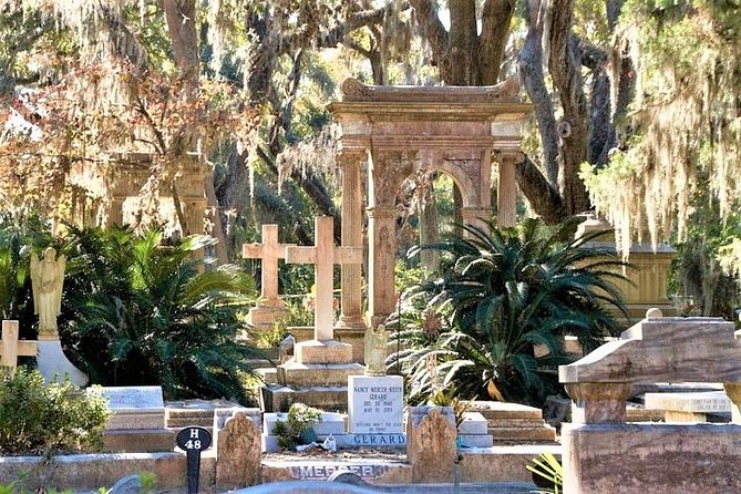 Bonaventure Cemetery Walking Tour with Transportation - Hotel Pickup in Downtown Savannah: The Real Value