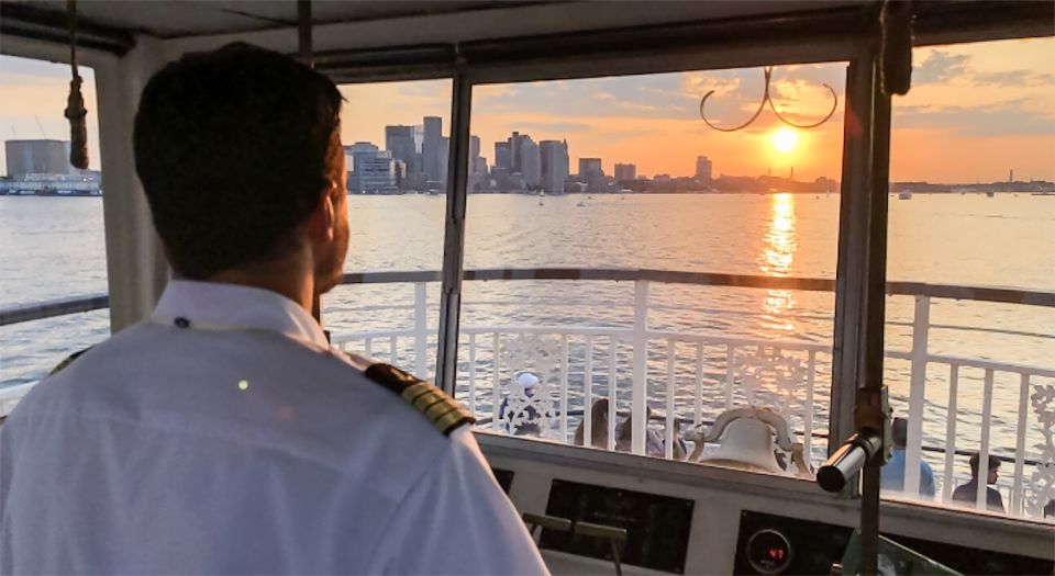 Boston: Boston Harbor Sunset Cruise - Drinks, Snacks, and the Onboard Bar: What It Feels Like in Practice