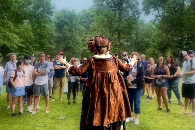 Boston Freedom Trail Walking Tour with Costumed Guide - Getting oriented: where you meet and how the tour flows