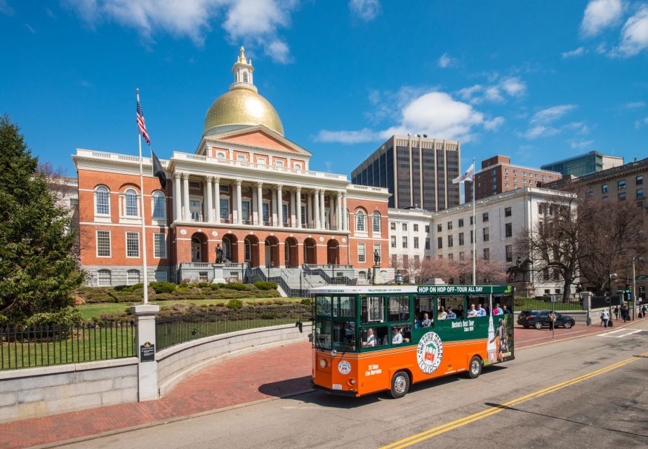 Boston: Hop-on Hop-off Old Town Trolley Tour - Where You Start: Long Wharf and the 296 State St Anchor