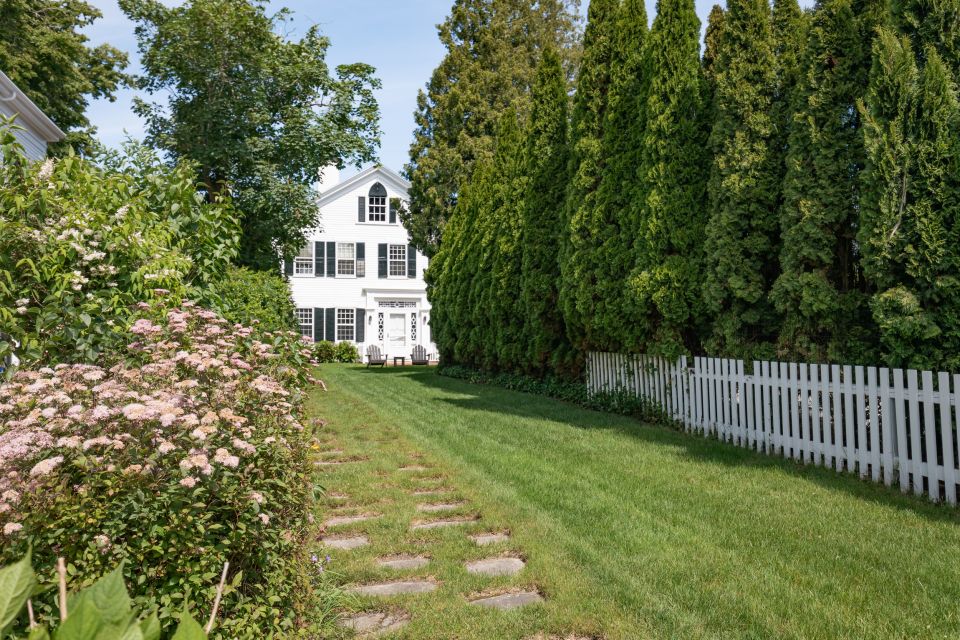 Boston: Martha's Vineyard Day Trip with Optional Island Tour - Optional 3-Hour Island Tour: When You Should Choose the Guided Loop
