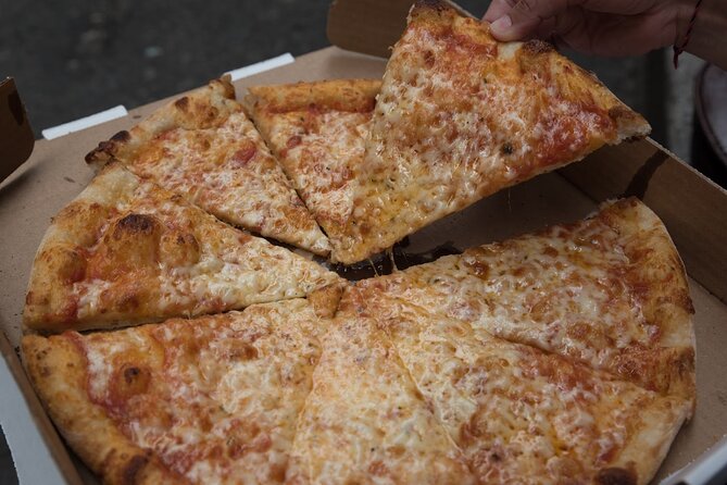 Boston North End Food Tour of 6+ Tastings, Cannoli, Lobster Roll - North Square Park and the Oldest Streets You’ll Walk By