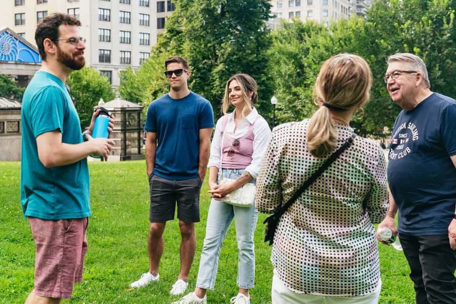 Boston's Freedom Trail: A Revolutionary Walking Tour - Old North Church: the steeple and the two lanterns moment