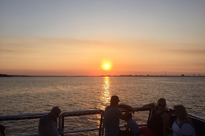 Charleston Harbor Sunset Cruise - Sunset Timing: How the Sky Shows Up Over the Water