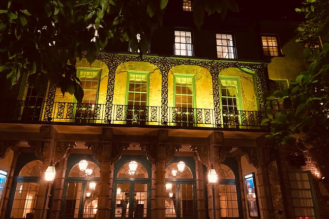 Charleston Haunted Booze and Boos Ghost Walking Tour - What to bring for a smooth 2.5-hour walk