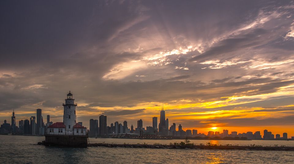 Chicago: 1.5-Hour Scenic Sunset Lake Cruise - Key things that make this cruise worth your time