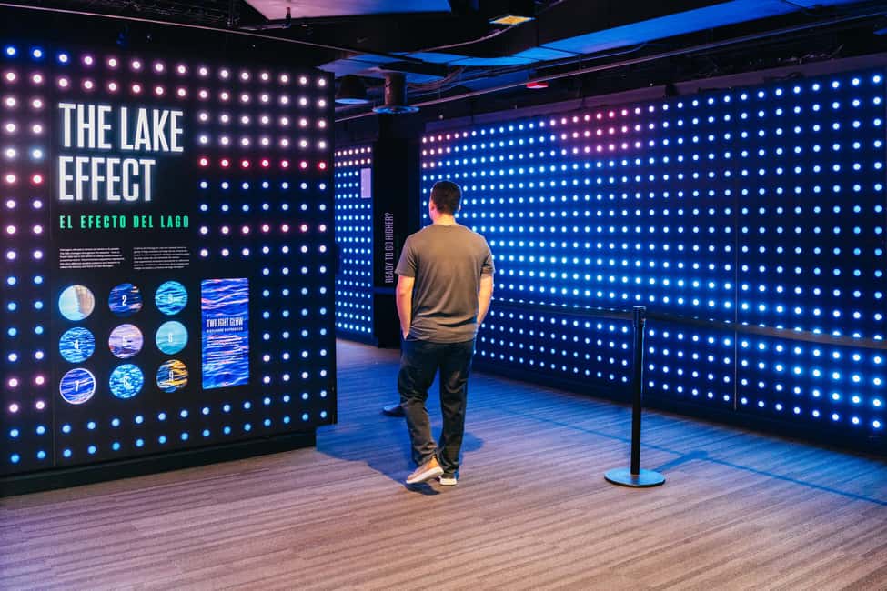 Chicago: 360 CHICAGO Observation Deck Ticket - TILT upgrade on site: the thrill that costs extra