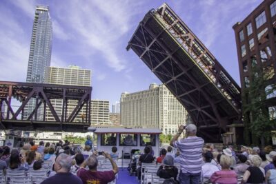 Chicago: 45-Minute Family-Friendly Architecture River Cruise - From the Wrigley Building Area to Willis Tower: What the Route Feels Like