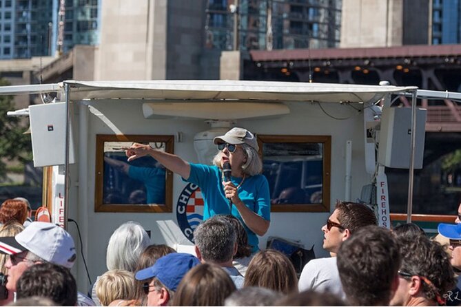 Chicago Architectural River Cruise - River East Plaza Start: How to Get a View That Matches the Talk