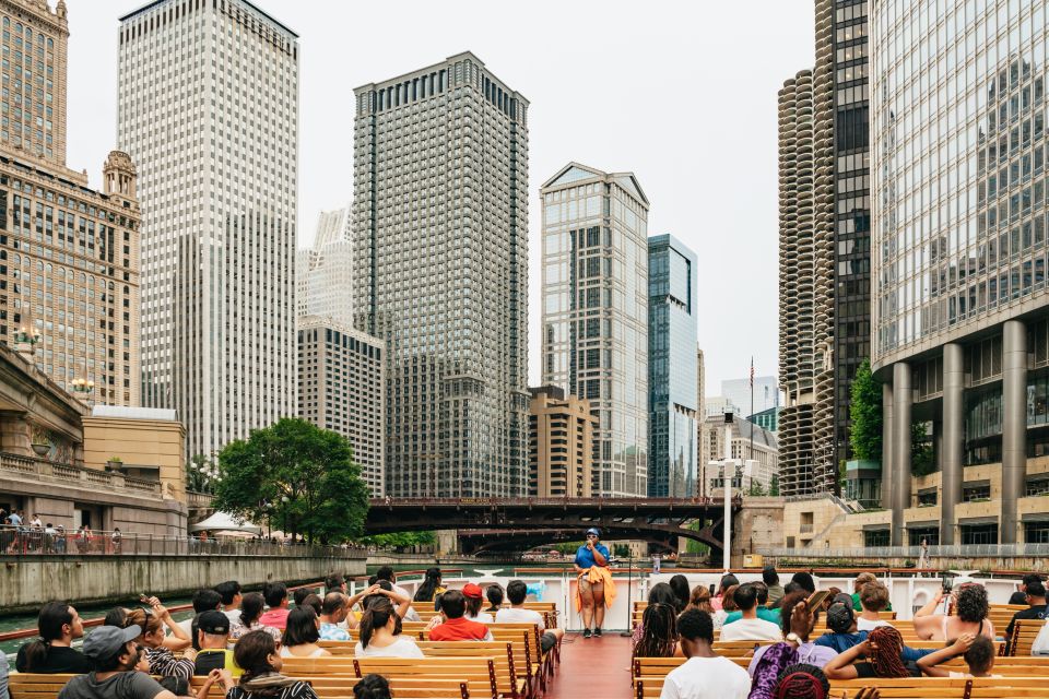 Chicago: Architecture River Cruise Skip-the-Ticket Line - The 40 landmark buildings: what you’ll actually get out of it