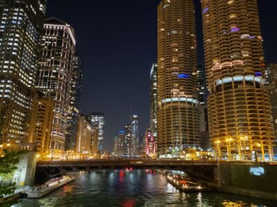 Chicago by Night River and Lake Cruise - The Chicago Harbor Lock Moment: When the Boat Rises