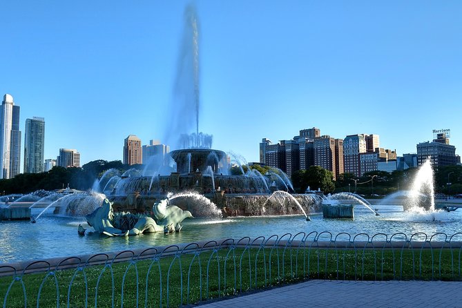 Chicago City Tour with Architecture River Cruise Option - Buckingham Fountain and Museum Campus: the skyline view that earns its time