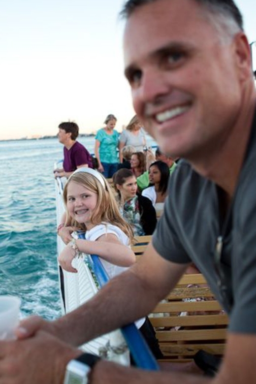 Chicago: Lake Michigan Skyline Cruise - Stop by stop: Navy Pier, Willis Tower, Field Museum, 360 Chicago