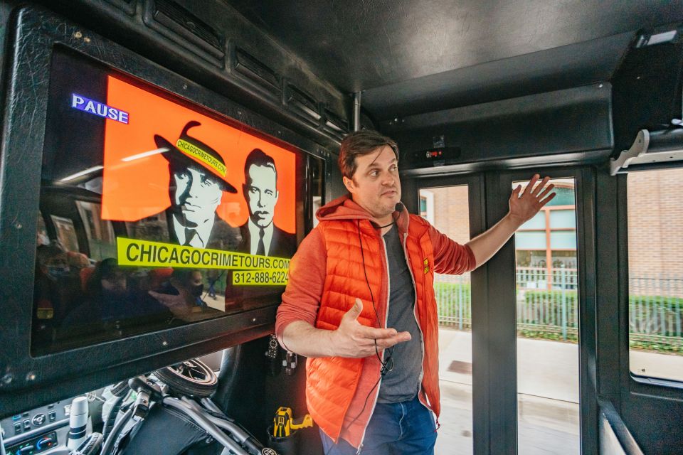 Chicago: Mob and Crime Bus Tour - The Photo Stop Strategy: Biograph Theater and Other Real Landmarks