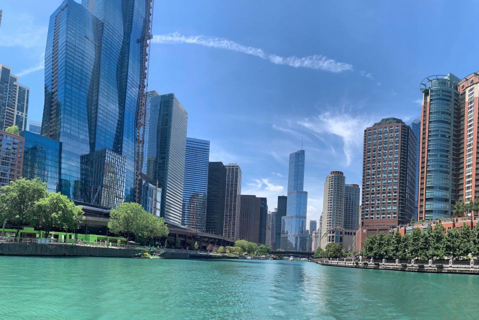 Chicago River: 1.5-Hour Guided Architecture Cruise - Open deck-top or climate-controlled cabin: pick your comfort