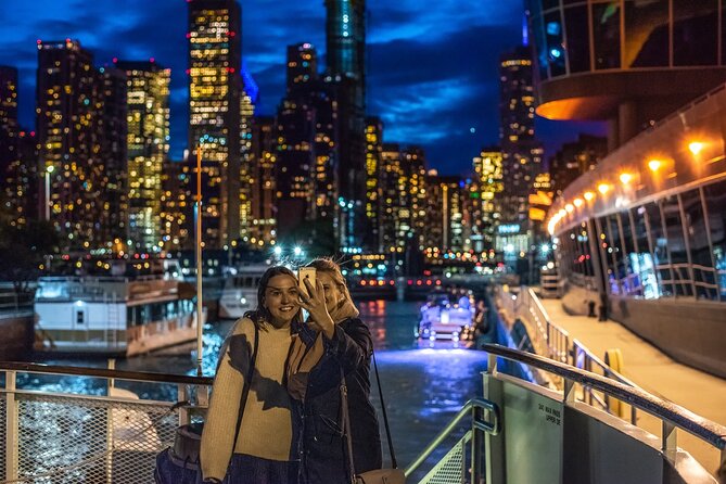 Chicago River 45-Minute Architecture Tour from Magnificent Mile - Top Deck vs Bottom Deck on a Windy Chicago River