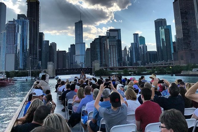 Chicago River 90-Minute Architecture Boat Tour - Key things you’ll notice right away