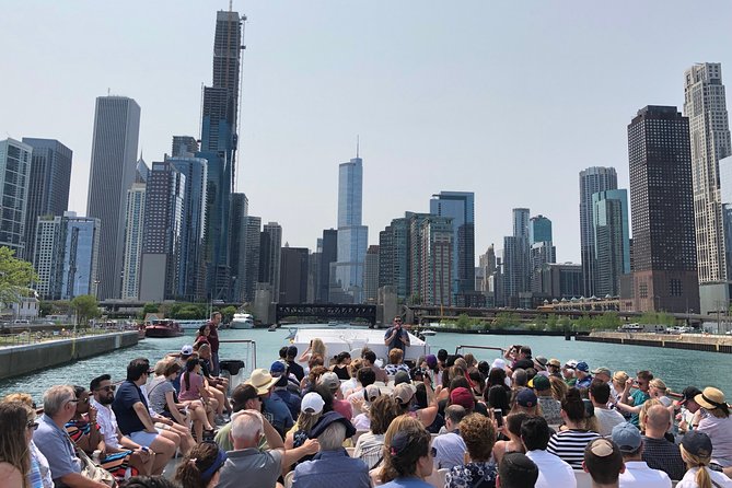 Chicago River 90-Minute Architecture Boat Tour - Why this river cruise beats staring at buildings