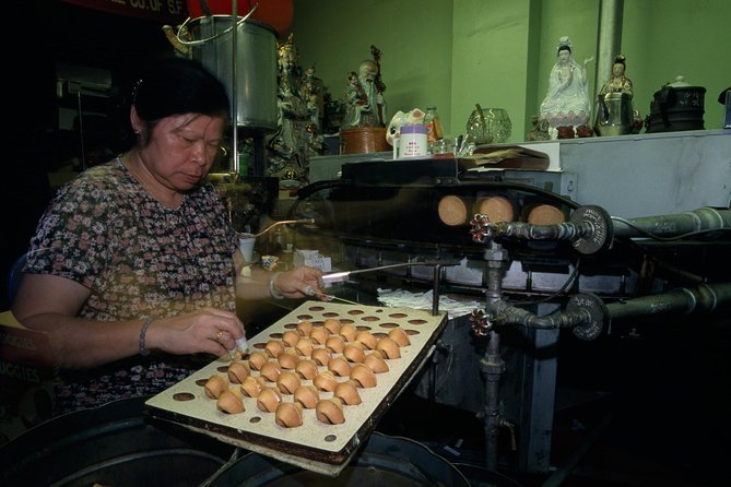 Chinatown Walking Tour: Food, History & Flavor - Tea tasting as a guide to ordering later
