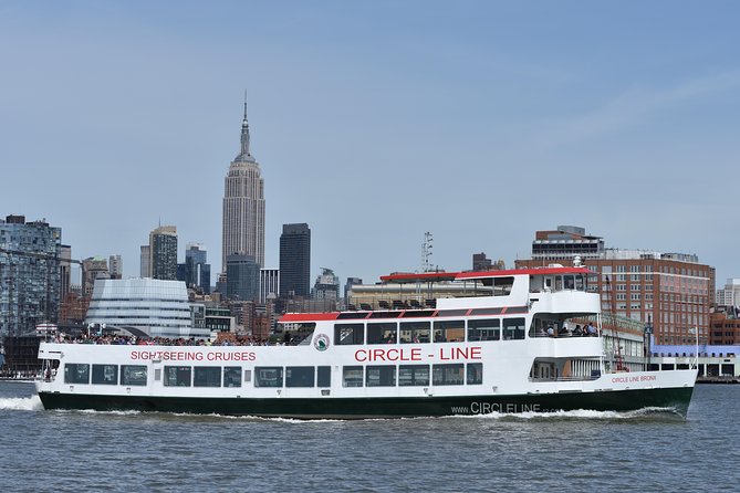 Circle Line: 1.5hr - New York City Landmarks Cruise - Statue of Liberty and Ellis Island: The Most Important Part of the Ride