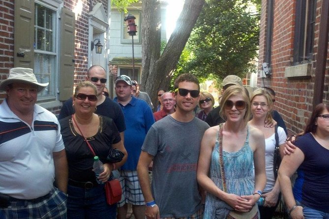 Dark Philly Adult Night Tour - The President’s House: Washington’s world, minus the postcard