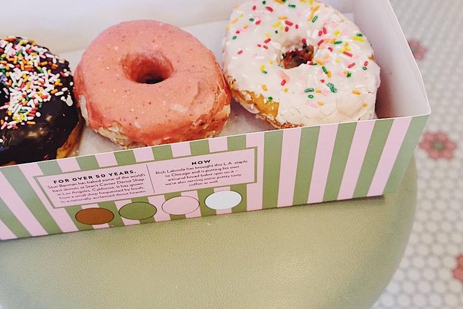 Delicious Donuts & City Sights: Chicago's Original Donut Tour - Doughnut Vault start: what changes on Sunday tours