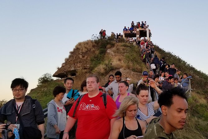 Diamond Head Crater - Transportation and timing: why early is the best strategy