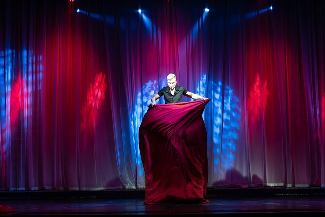 Escape Reality Branson Magic Dinner Show - Who This Magic Dinner Show Fits Best
