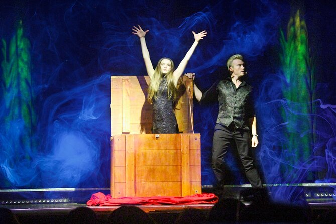 Escape Reality Branson Magic Dinner Show - Inside the Show: Comedy, Audience Participation, and Big Illusions