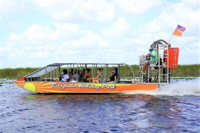 Everglades Holiday Park Airboat Tours & Rides - What Happens After the Airboat: The On-Site Alligator Show and Animal Displays