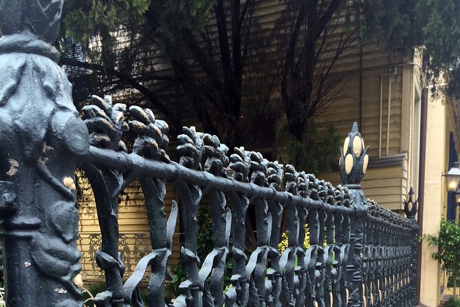 French Quarter Walking Tour With Comp 1850 House Museum Admission - What Your Guide Brings: Q&A, Local Suggestions, and Real Storytelling