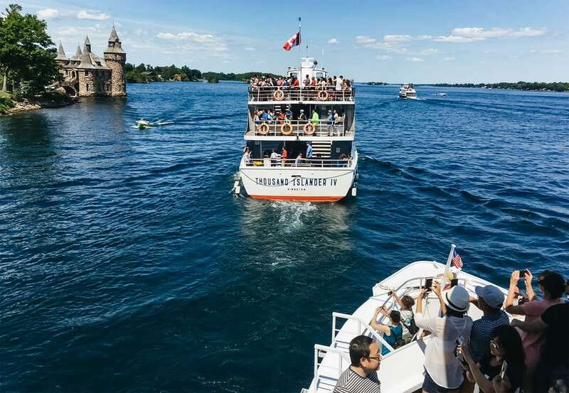 From Ivy Lea: 1000 Islands Boldt Castle Scenic Cruise - The narration system: English and French that you can follow
