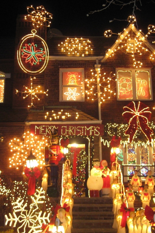 From Manhattan: 4-Hour Brooklyn Christmas Magic Tour - The Coach Ride Through Midtown and Lower Manhattan