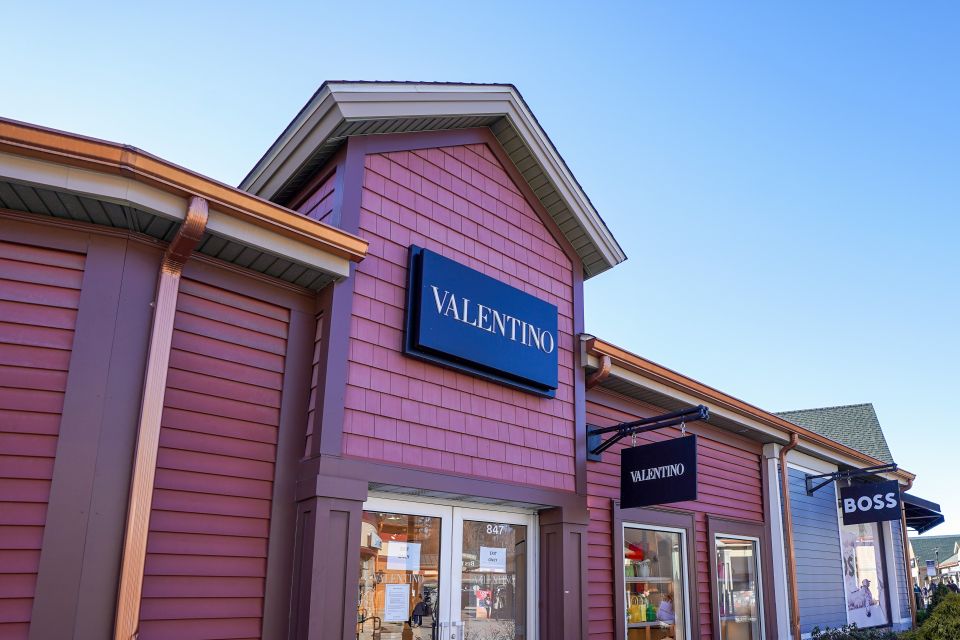 From NYC: Woodbury Common Premium Outlets Shopping Tour - Brands and Discounts: What You Should Actually Hunt For