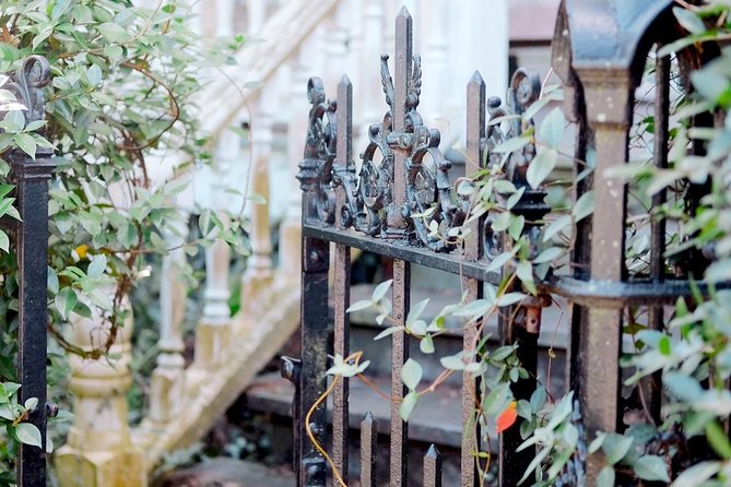 Genteel and Bard's Savannah History Walking Tour - Lafayette Square: Girl Scouts, early electricity, and Irish heritage