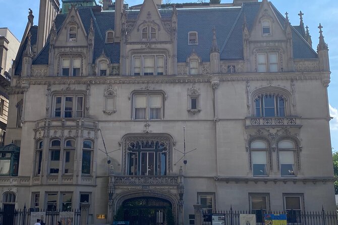 Gilded Age Mansions Tour in New York - Why this Gilded Age Mansions tour feels like a story walk
