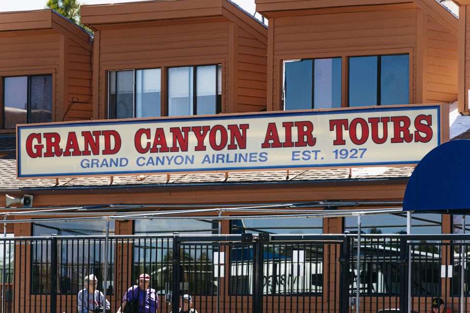 Grand Canyon Village: Grand Canyon South Rim Airplane Tour - How the narration works (and what languages you’ll hear)