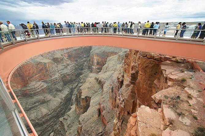 Grand Canyon West + Hoover Dam Photo Stop + Optional Skywalk Tour - Morning Pickup at 5–6am: What Your Day Really Feels Like